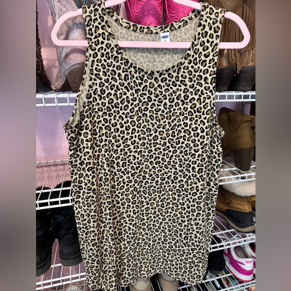 Old Navy Luxe leopard tank top, size L
